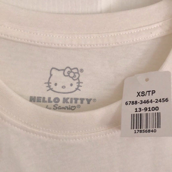 NWT Oversized Hello Kitty by Sanrio T-Shirt 😺🍔 - Picture 3 of 3